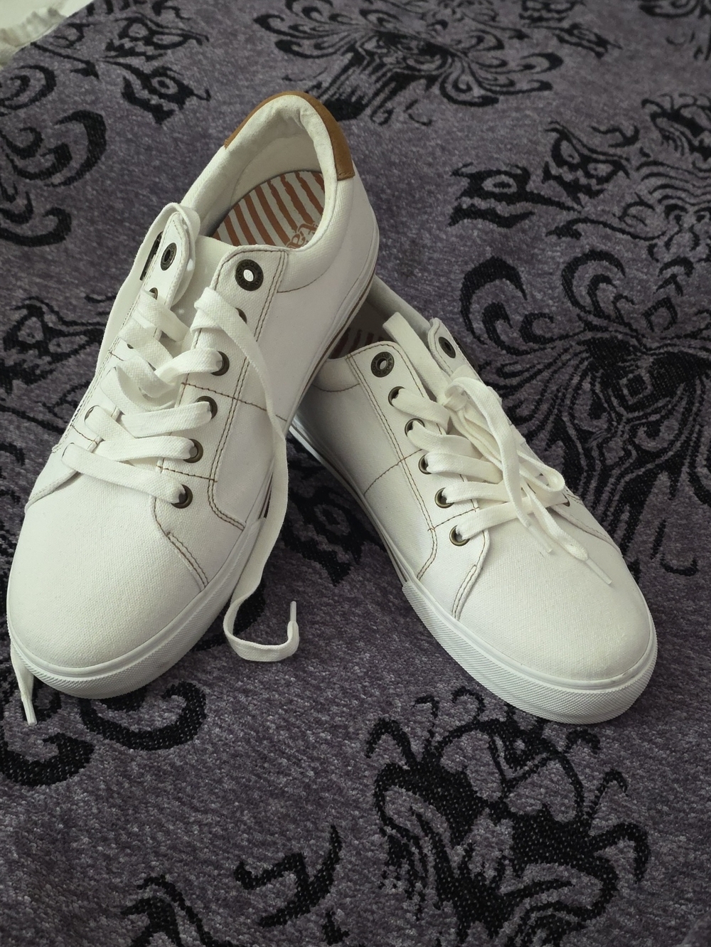Taos Z SOUL Footwear White Canvas Sneakers with Tan Heel Detail